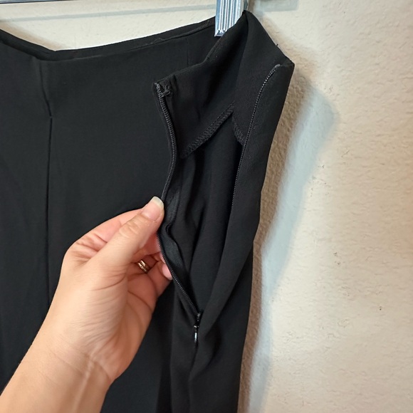 NWT Forever 21 Women’s Plus Size Wide Black Dress Pant with side zipper- size 3x - Picture 4 of 9